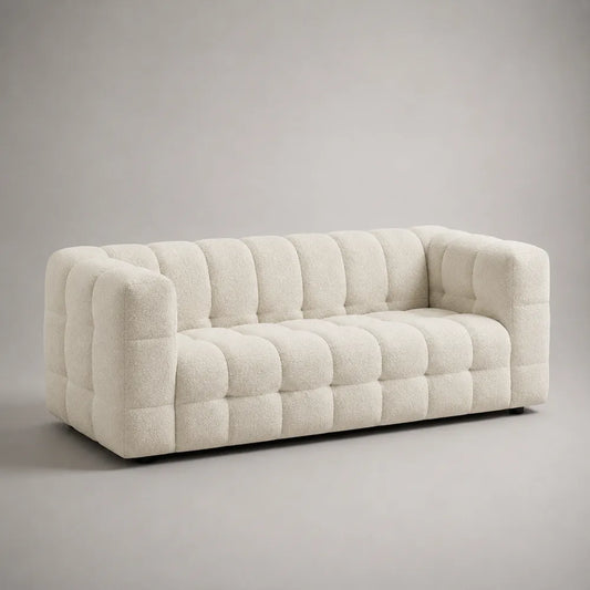 Canapé 3 places 220 cm 95 cm 75 cm revêtement polyester bouclé écru structure contreplaqué forme arrondie pieds en plastique noir